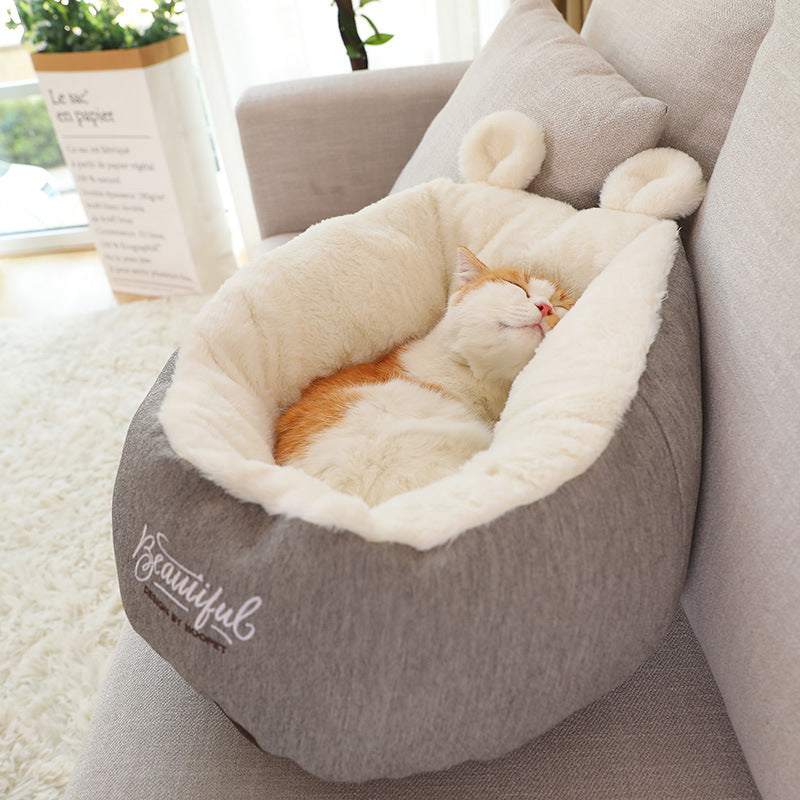 Soft warm pet dog bed with plush fabric and cushioned filling, cozy sleeping bag design ideal for small dogs and cats.
